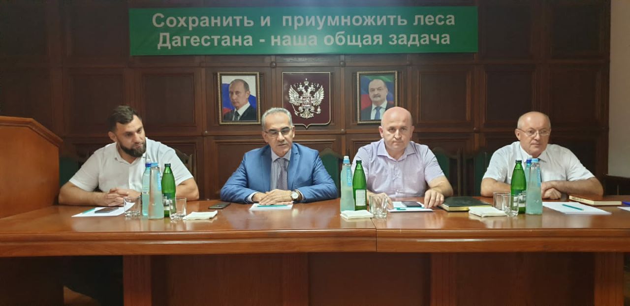 Нариман Абдулмуталибов ознакомился с деятельностью Комитета по лесному хозяйству Дагестана