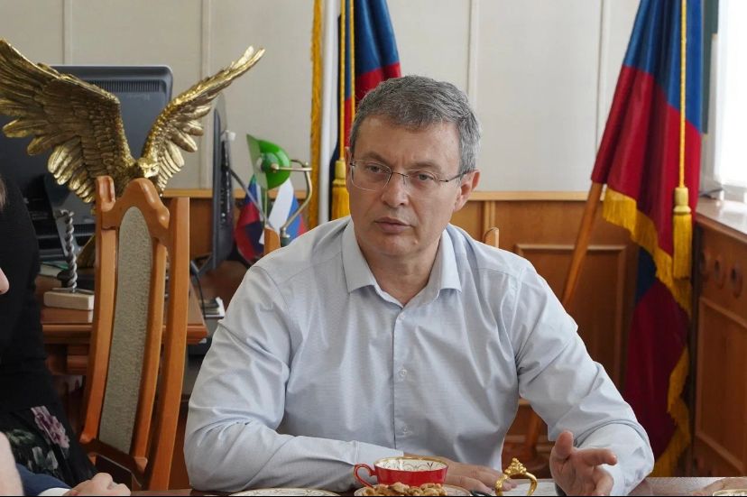 Манвел Мажонц положительно оценил итоги капремонта школ в г. Кизилюрт