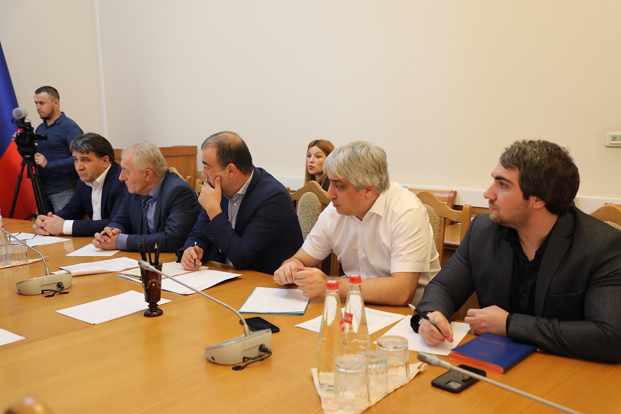Власти Дагестана прорабатывают вопрос создания региональной авиакомпании