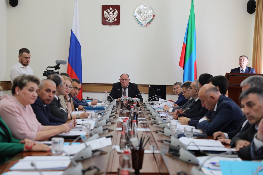 Абдулмуслим Абдулмуслимов поручил провести глубокий анализ ухудшающейся ситуации с демографией в Дагестане и выработать комплекс мер