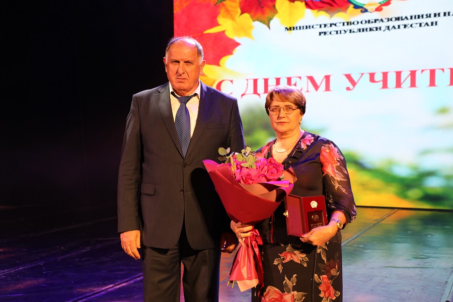 День учителя торжественно отметили в Дагестане