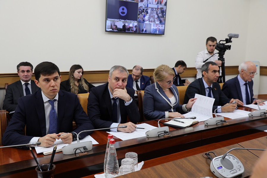 Правительство Дагестана окажет поддержку предприятиям, производящим продукцию для участников СВО