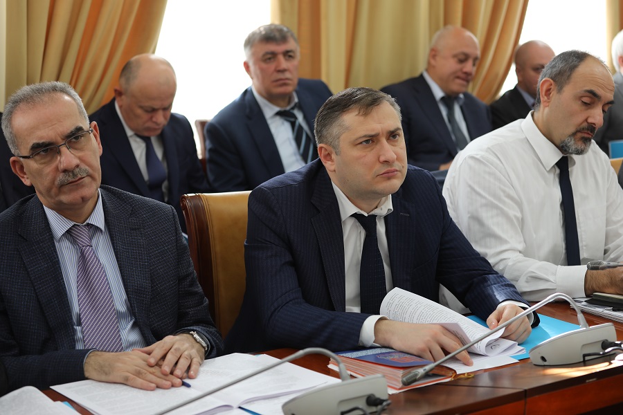 Бюджет Дагестана на 2023 год будет строго социально ориентированным – Абдулмуслимов