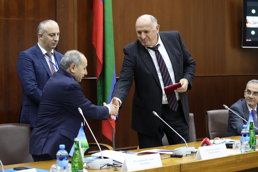 Абдулмуслим Абдулмуслимов награжден медалью Ефима Федотовича Лискуна