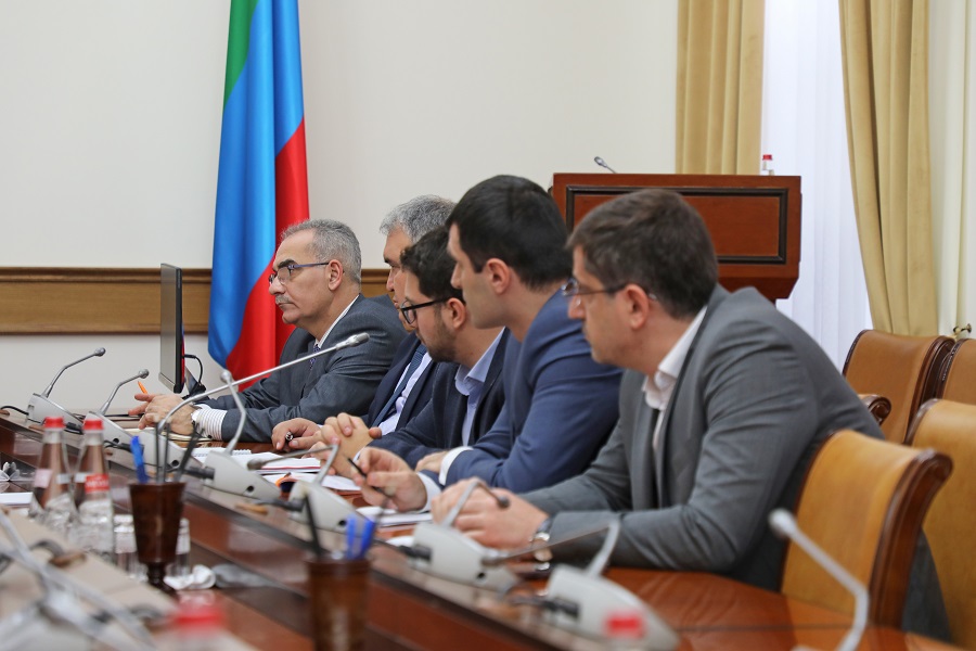 Решение проблем развития Карабудахкентского района обсудили под руководством Абдулмуслима Абдулмуслимова