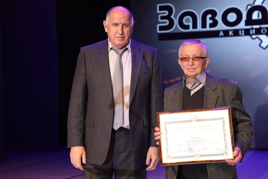 Завод имени Гаджиева торжественно отметил 90-летие со дня своего основания