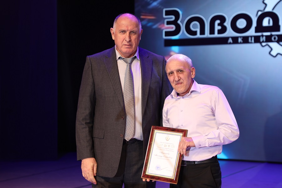 Завод имени Гаджиева торжественно отметил 90-летие со дня своего основания