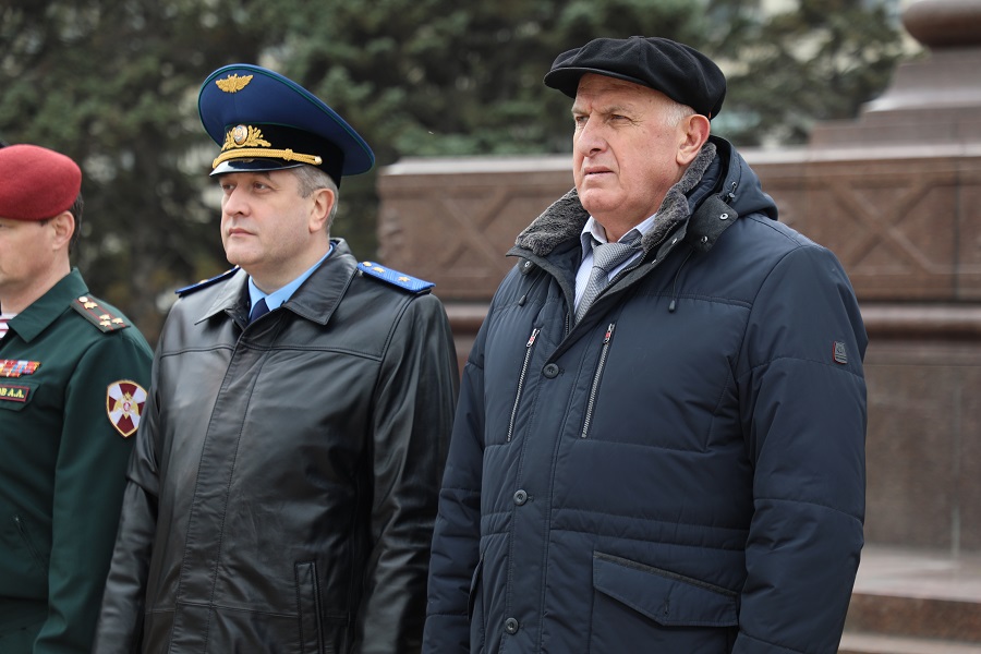 Более 500 детей погибших сотрудников МВД приняли участие в памятных мероприятиях в Махачкале