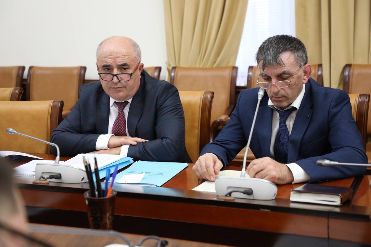 Изменение категории земель для целей недропользования обсудили в Правительстве Дагестана