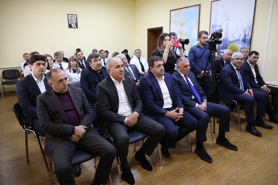 Манвел Мажонц вручил 9 городам паспорта готовности к зиме