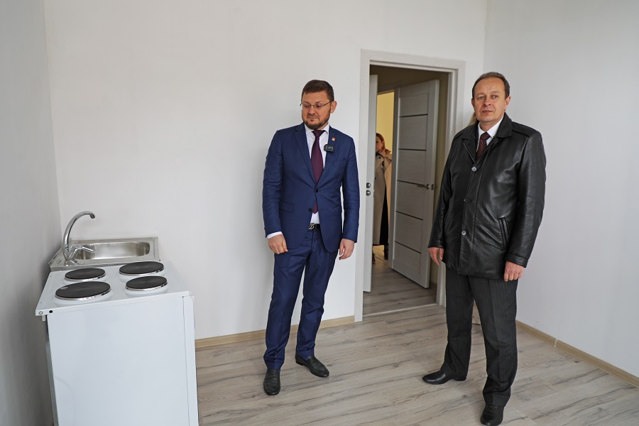 Ключи от 105 новых квартир вручили сиротам в Махачкале