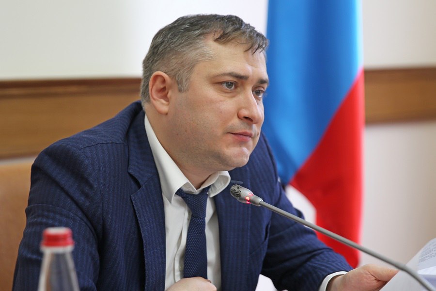 Проблемы и социализацию граждан с инвалидностью обсудили в Правительстве Дагестана