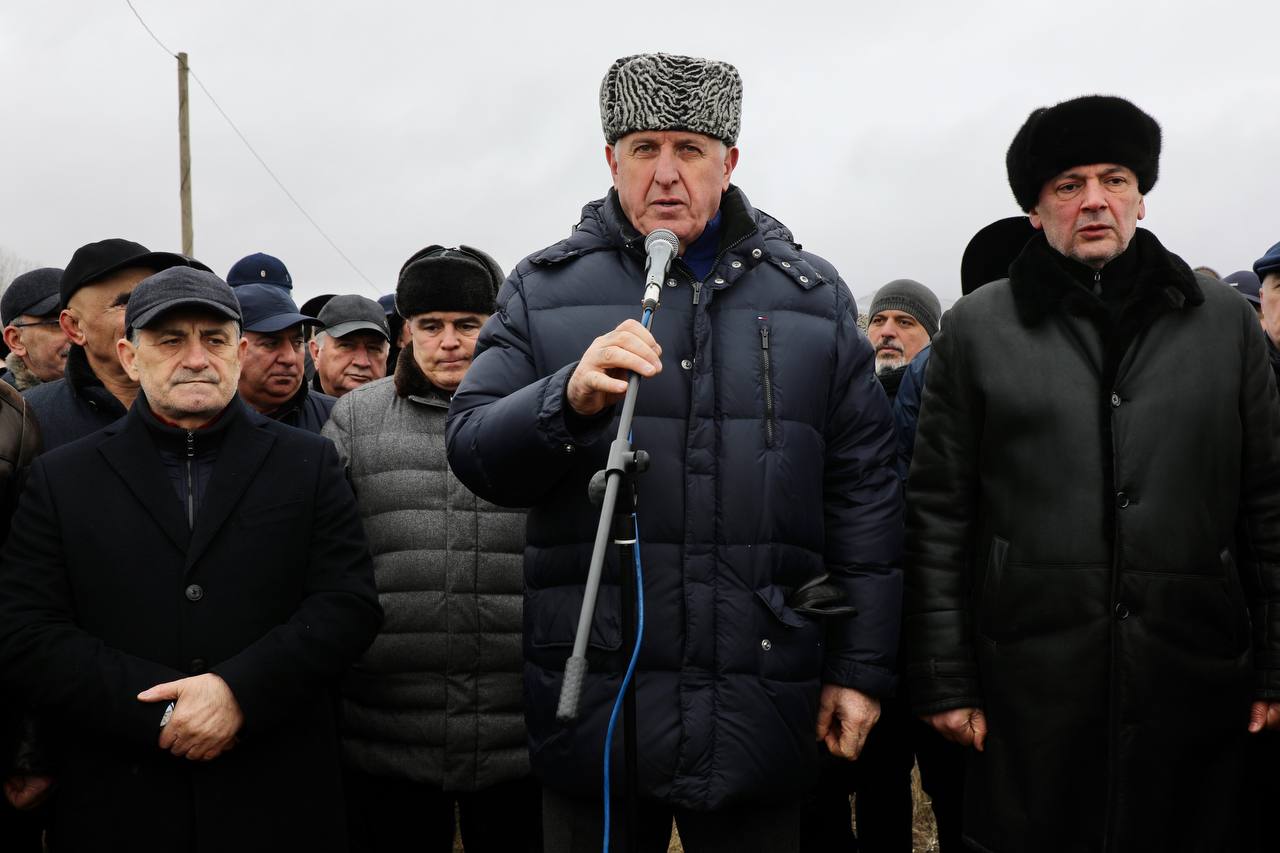 В Дагестане простились с Магомедали Магомедовым