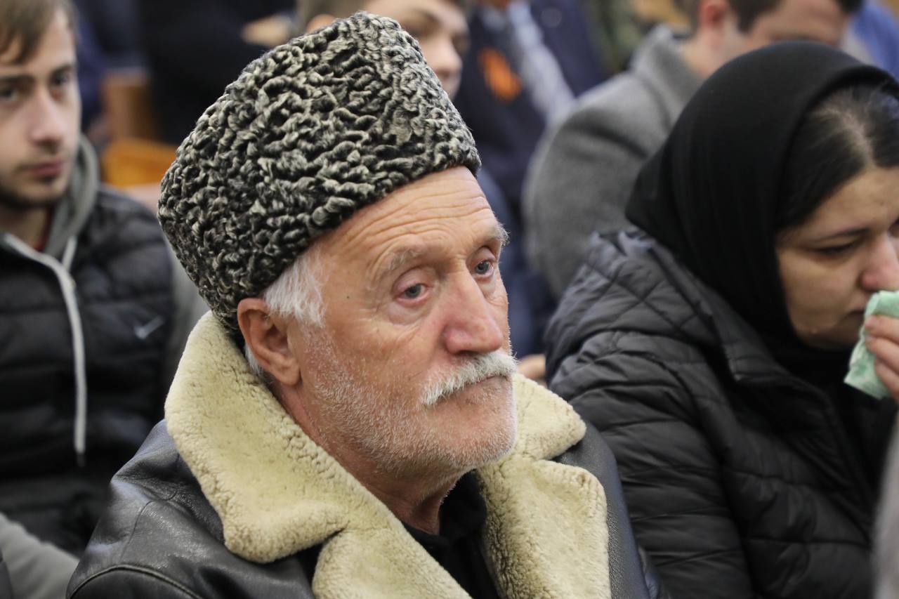 Абдулмуслим Абдулмуслимов принял участие в мероприятиях ко Дню героев Отечества