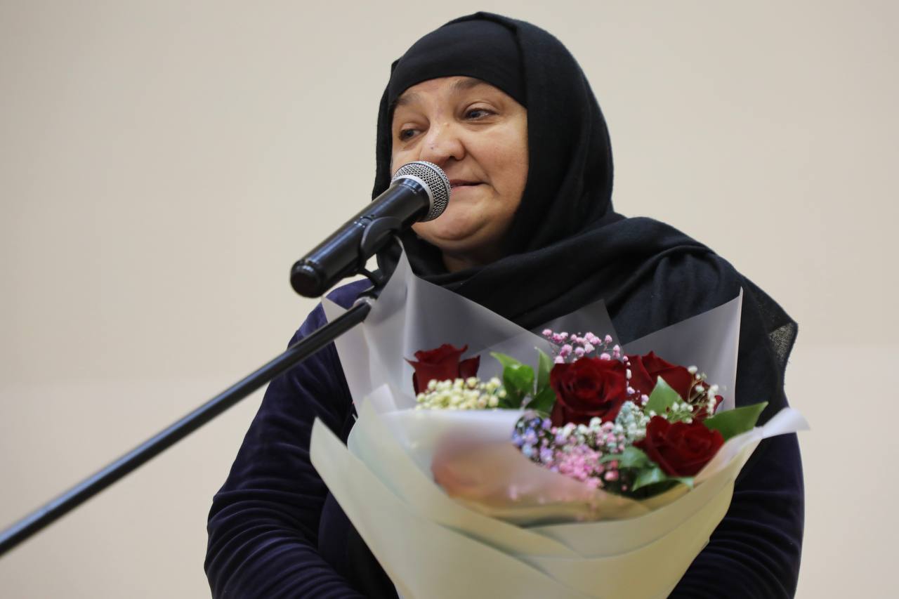 Абдулмуслим Абдулмуслимов принял участие в мероприятиях ко Дню героев Отечества