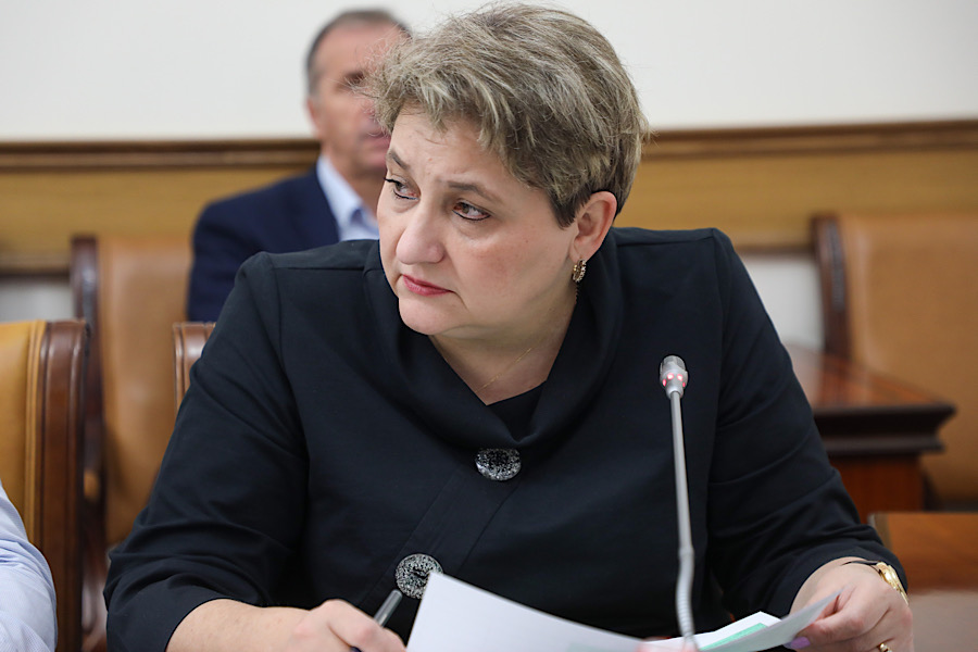 Мурад Казиев подверг критике работу подрядных организаций, занимающихся строительством ФАПов