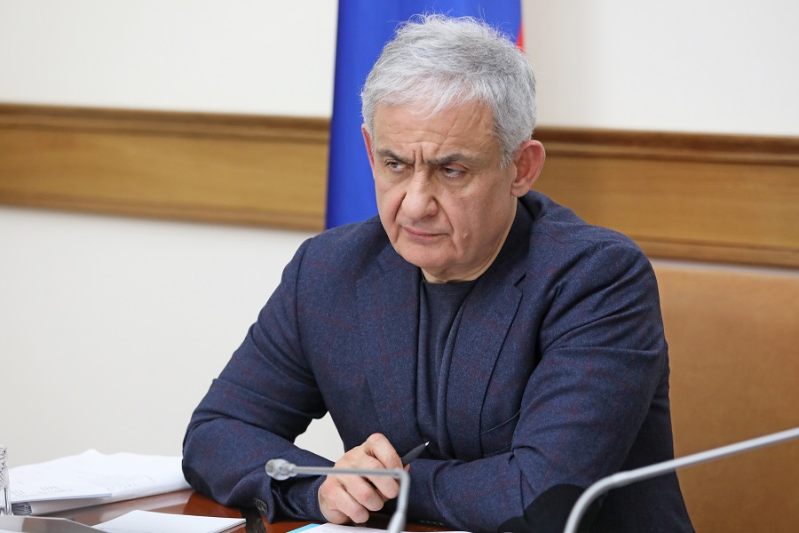 Сергей Назаров положительно оценил ход строительства социальных объектов в Новолакском районе и Дербенте