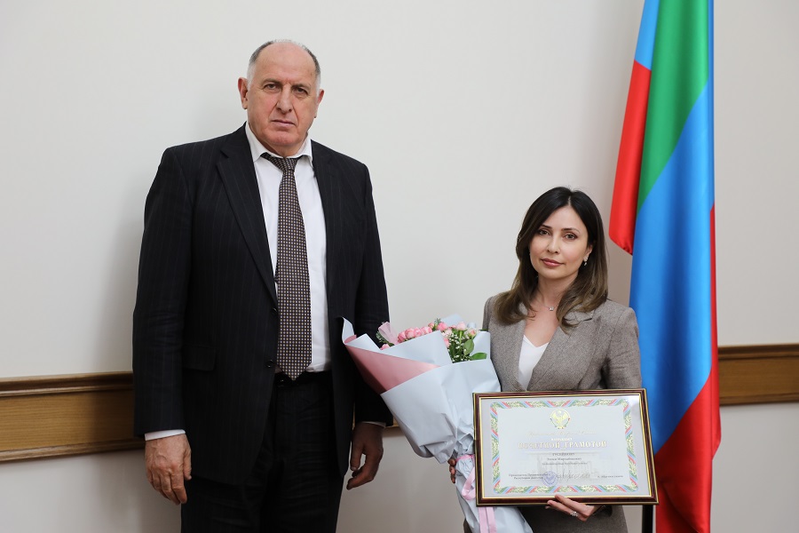 Абдулмуслим Абдулмуслимов вручил дагестанцам государственные награды
