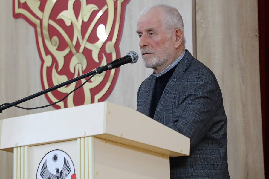 85-летие со дня рождения общественно-политического деятеля Мухудина Абдулмуслимова отметили в Казбековском районе
