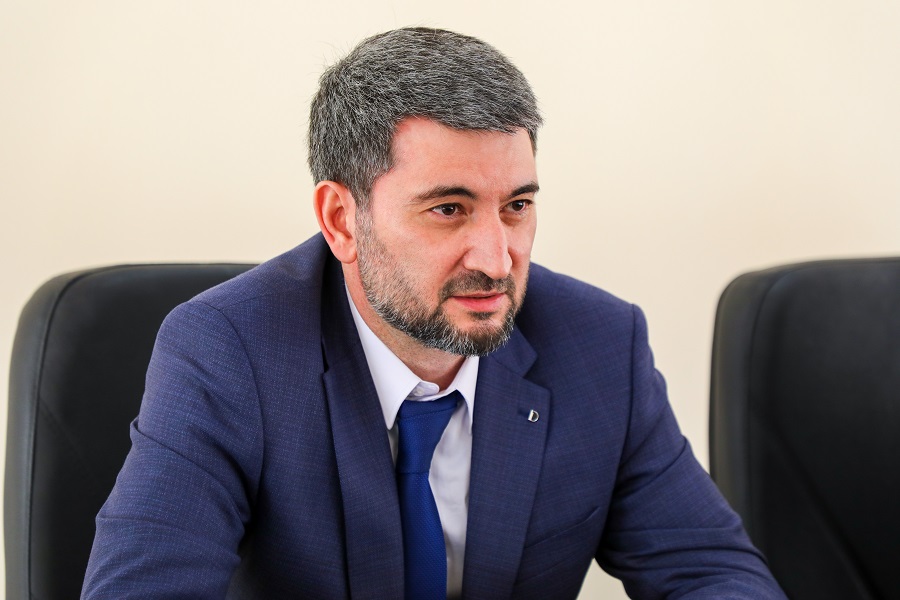 Манвел Мажонц представил коллективу Минэнерго Дагестана нового руководителя
