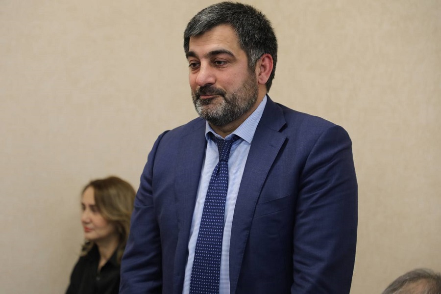 Абдулмуслим Абдулмуслимов представил коллективу Минэкономразвития РД нового руководителя