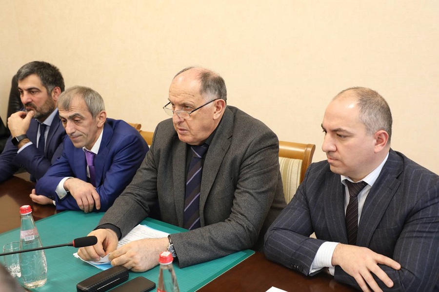 Абдулмуслим Абдулмуслимов представил коллективу Минэкономразвития РД нового руководителя