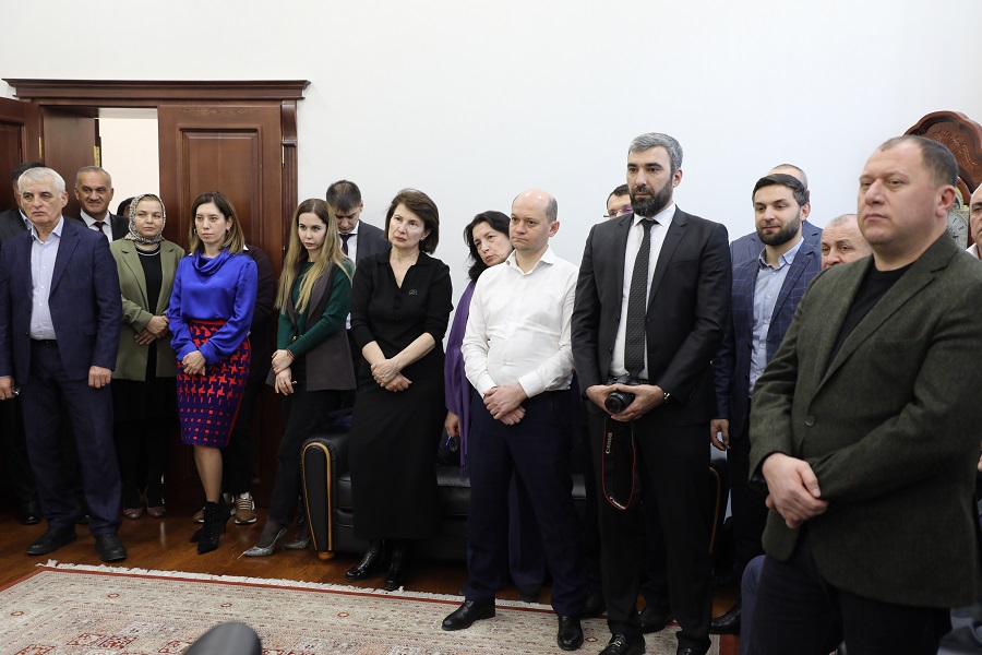 Абдулмуслим Абдулмуслимов представил Шамиля Дабишева в качестве нового министра финансов Дагестана