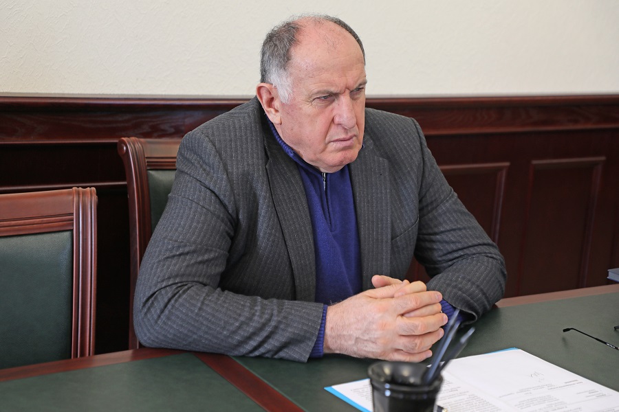 Энергетики завершают установку нового трансформатора 25 МВт на подстанции «Махачкала-110»