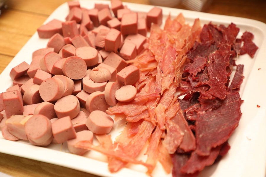 Первый зампред Совета Федерации Андрей Яцкин оценил вкус и качество дагестанской продукции