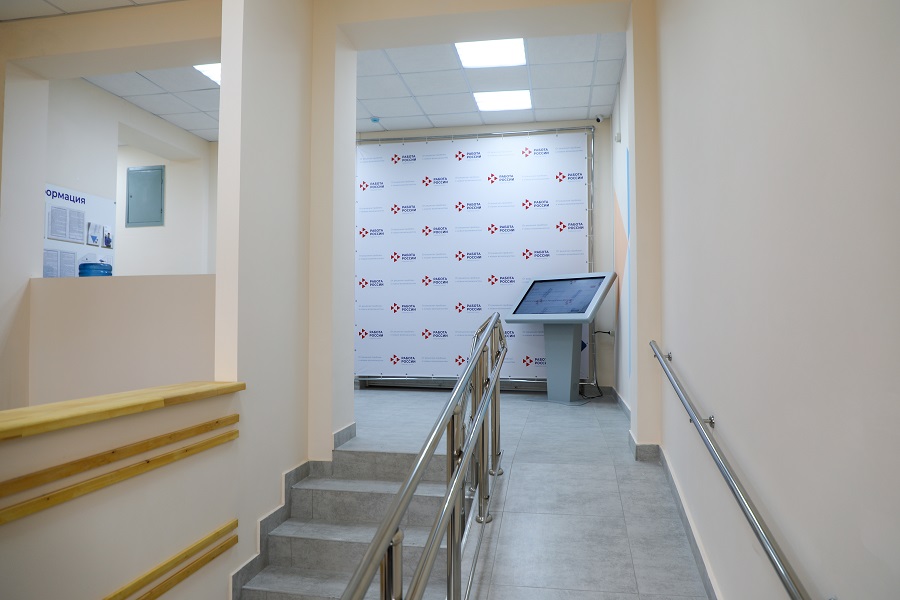 Абдулмуслим Абдулмуслимов открыл обновленный Центр занятости населения в Махачкале