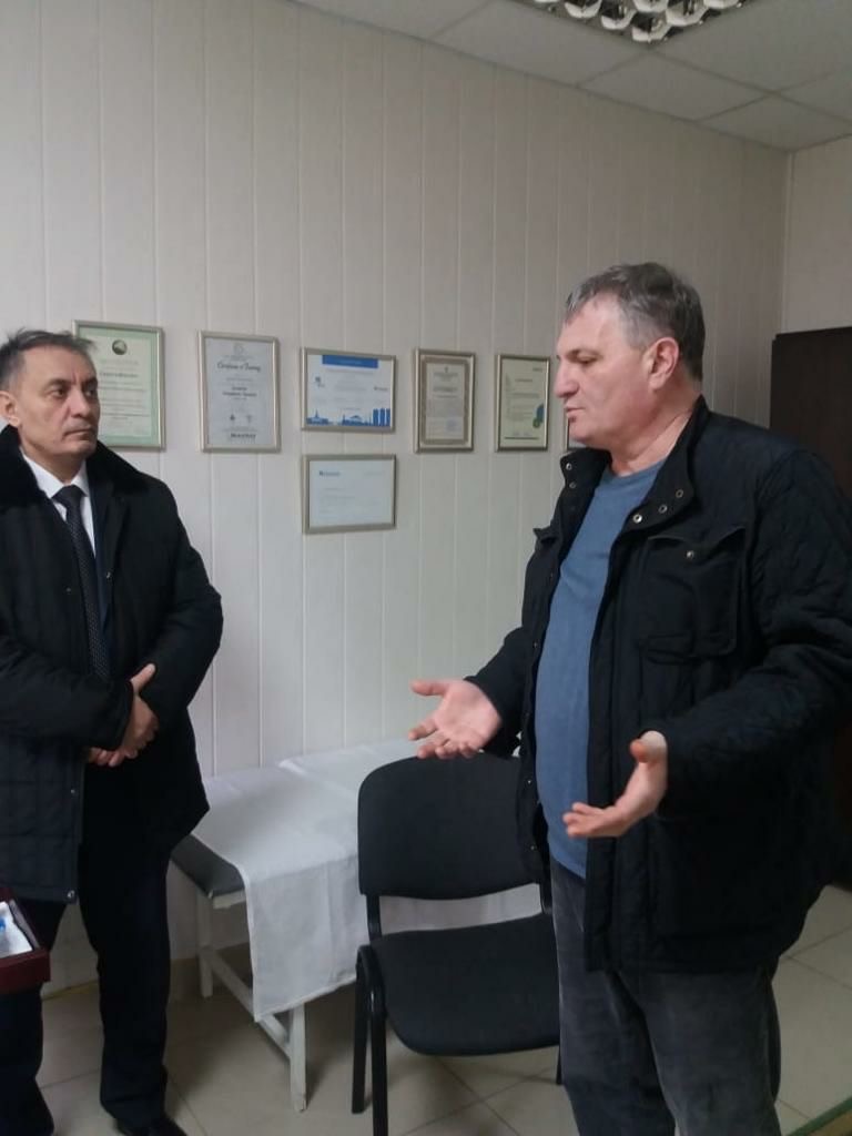 Абдурахман Махмудов ознакомился с работой Махачкалинского протезно-ортопедического предприятия