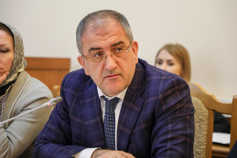 Механизмы погашения кредиторской задолженности медорганизаций обсудили в Правительстве РД
