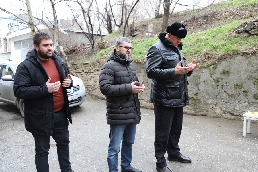 Абдулмуслим Абдулмуслимов посетил семью дагестанского поэта Магомеда Ахмедова