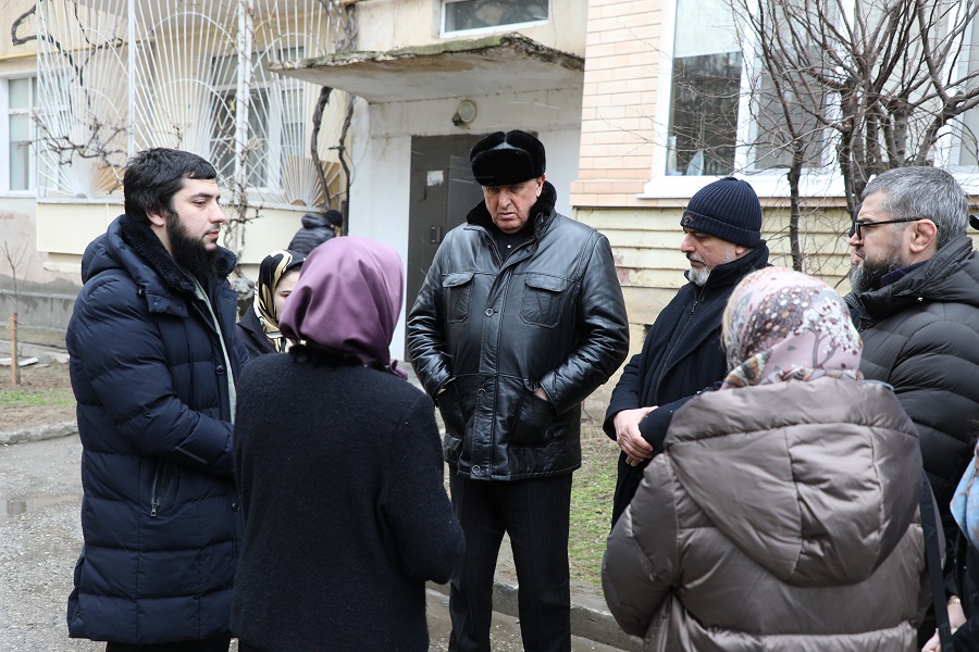 Абдулмуслим Абдулмуслимов посетил семью дагестанского поэта Магомеда Ахмедова
