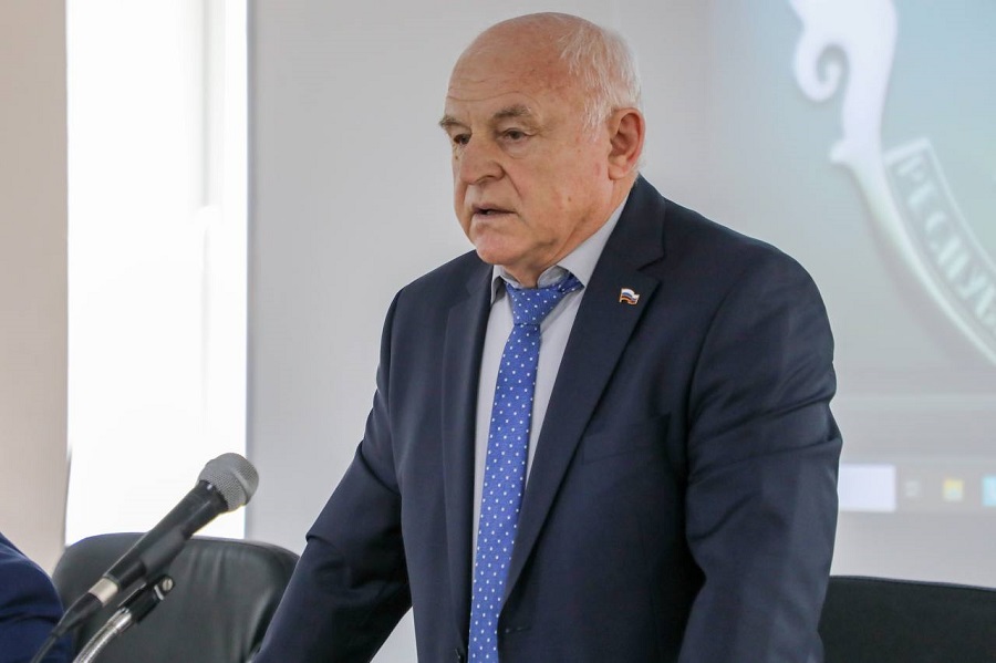 Председатель Правительства Дагестана презентовал собственную книгу