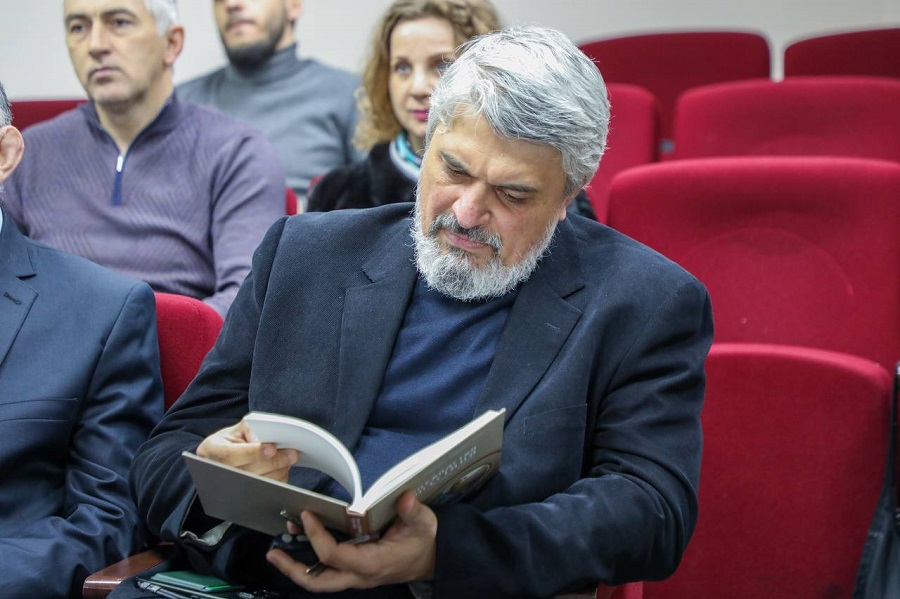 Председатель Правительства Дагестана презентовал собственную книгу