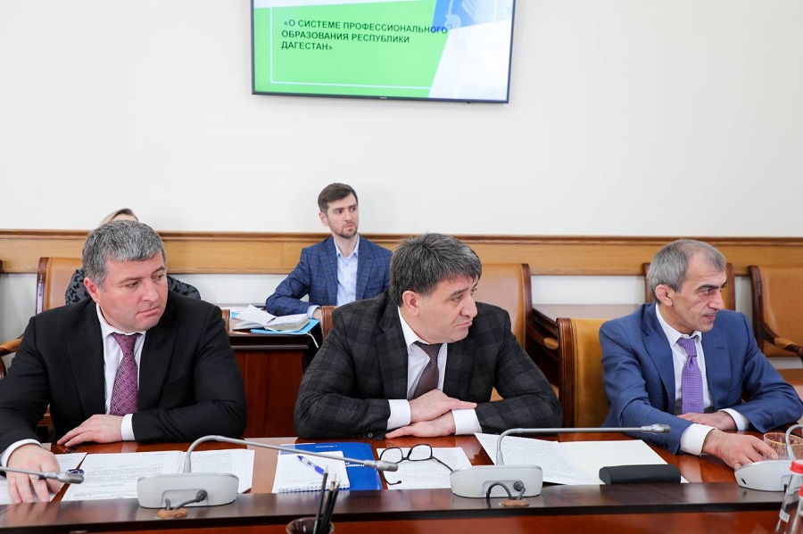 Абдулмуслим Абдулмуслимов рассказал о планах передать ряд колледжей в ведение профильных министерств