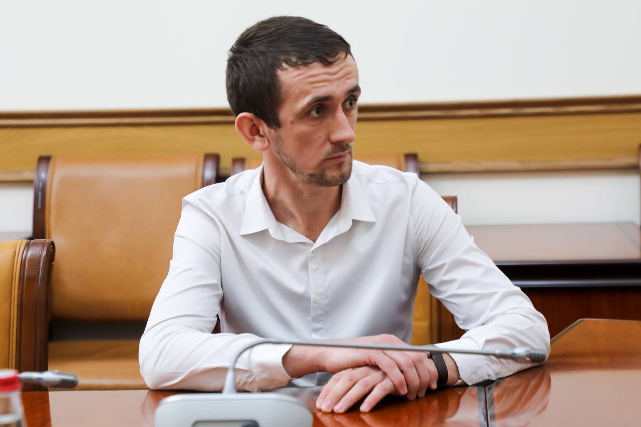 Абдулмуслим Абдулмуслимов рассмотрел обращения дагестанцев