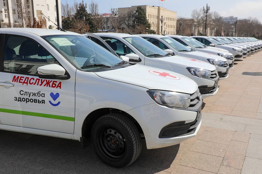 32 новых автомобиля для нужд здравоохранения Дагестана поставлено в республику