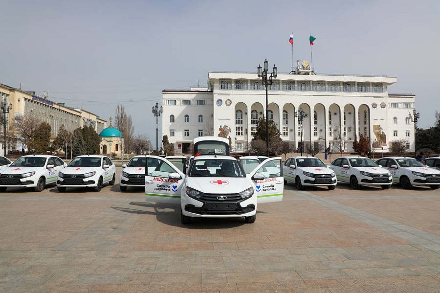 32 новых автомобиля для нужд здравоохранения Дагестана поставлено в республику