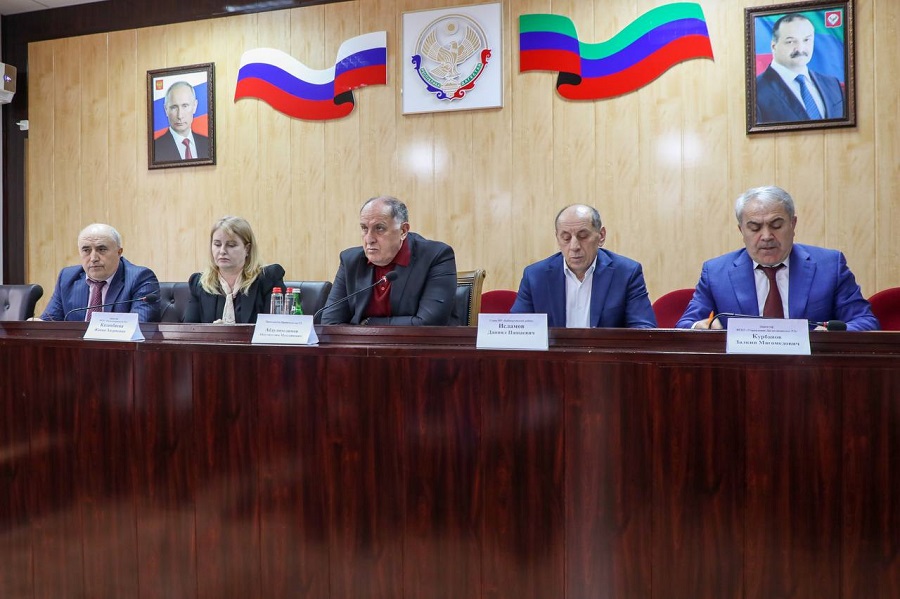Абдулмуслим Абдулмуслимов рассказал о старте весенних полевых работ в Дагестане