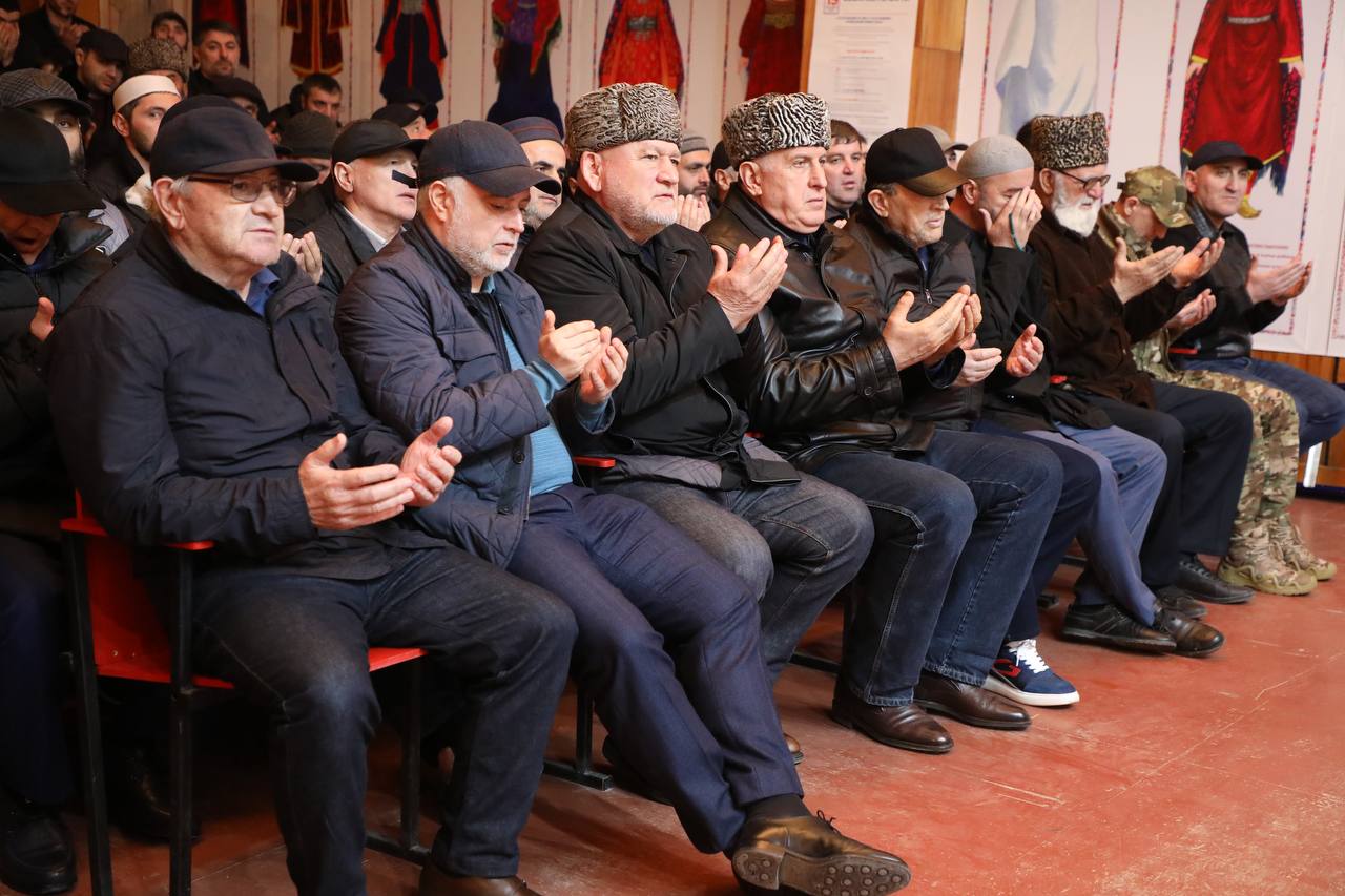 Абдулмуслим Абдулмуслимов организовал коллективный ифтар в Унцукульском районе республики