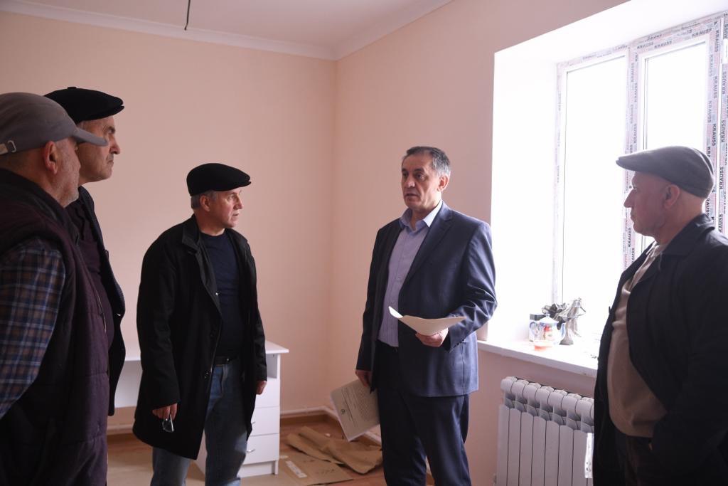По поручению Сергея Меликова в селе Ассаб оперативно устранят недочеты при возведении ФАПа-долгостроя