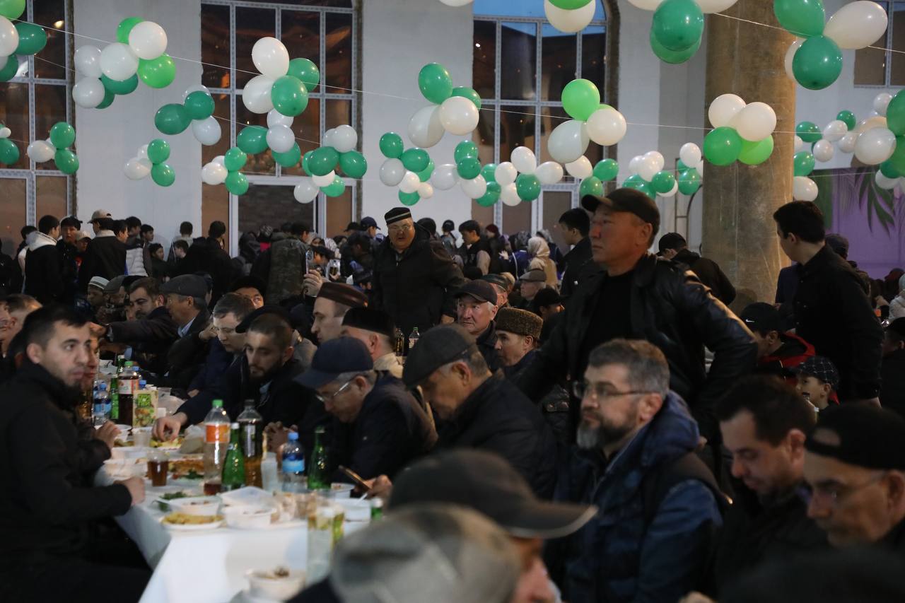 Более 1000 человек посетили коллективный ифтар в Ногайском районе Дагестана