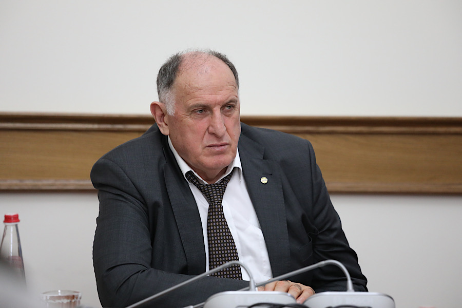 Абдулмуслим Абдулмуслимов поручил выработать меры по сохранению и развитию природного парка «Верхний Гуниб»