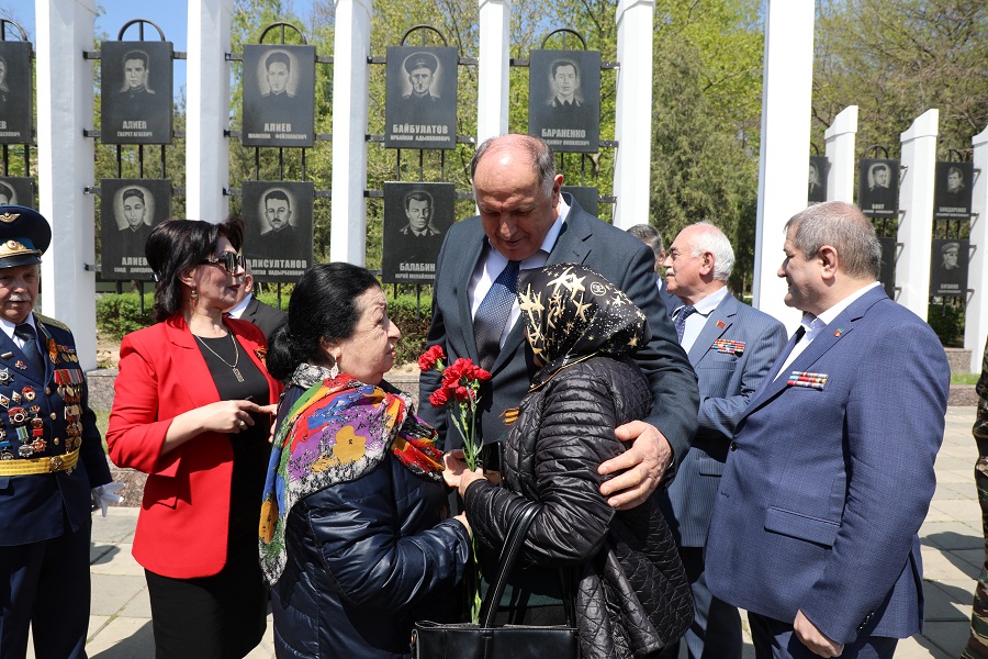 Абдулмуслим Абдулмуслимов принял участие в патриотической акции "Вахта Памяти"