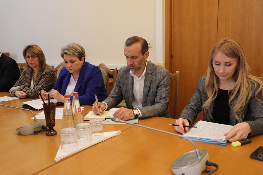 Ситуацию с заболеваемостью корью обсудили в Правительстве Дагестана