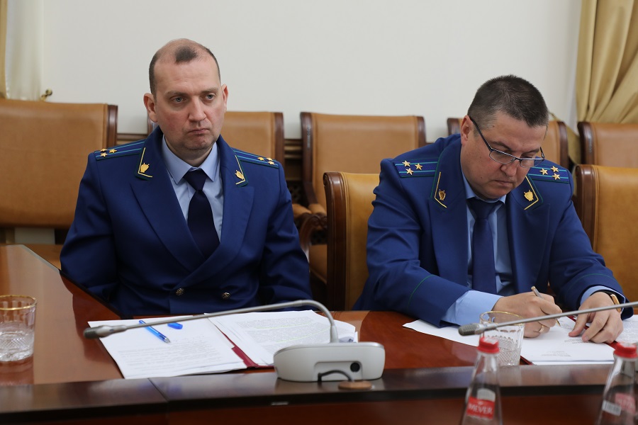 Абдулмуслим Абдулмуслимов поручил выработать меры по развитию природного заповедника «Дагестанский»