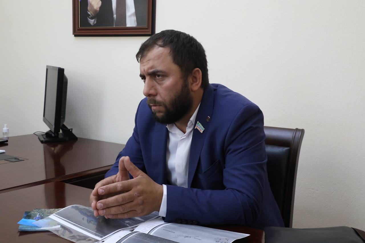Абдулмуслим Абдулмуслимов провел личный прием граждан