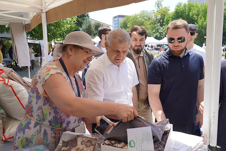 В Махачкале состоялось открытие выставки продукции местных товаропроизводителей